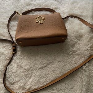 tory burch beige purse